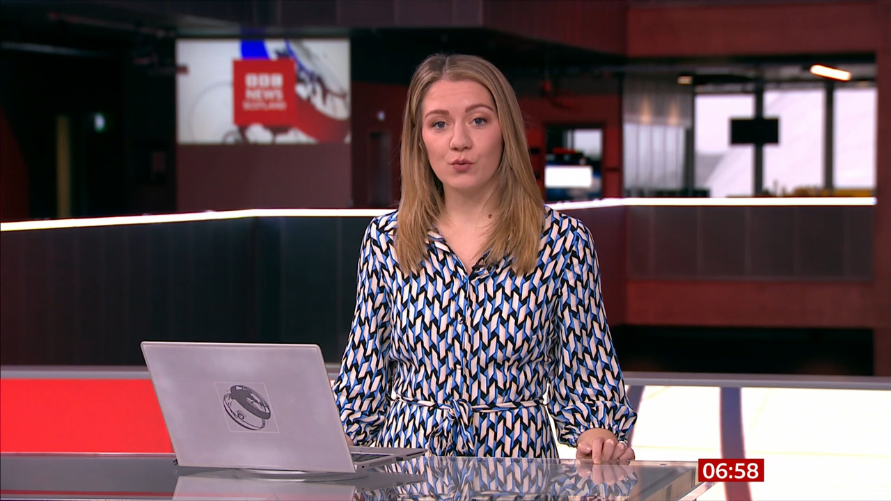 03.20 - 06.00.00 - Breakfast. The BBC's Breakfast programme features ....ts_snapshot_08.55.449