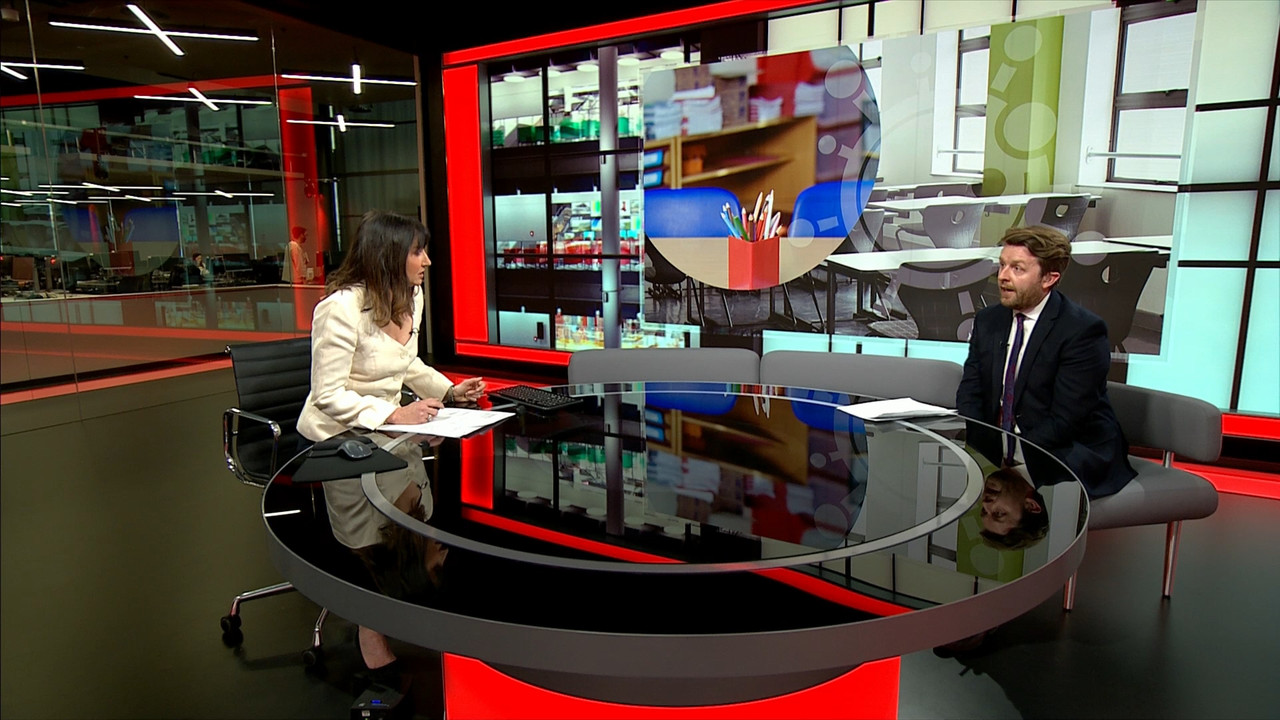 01.08 - 13.30.00 - BBC Wales Today. News and weather from BBC Wales. ....ts_snapshot_13.17.656