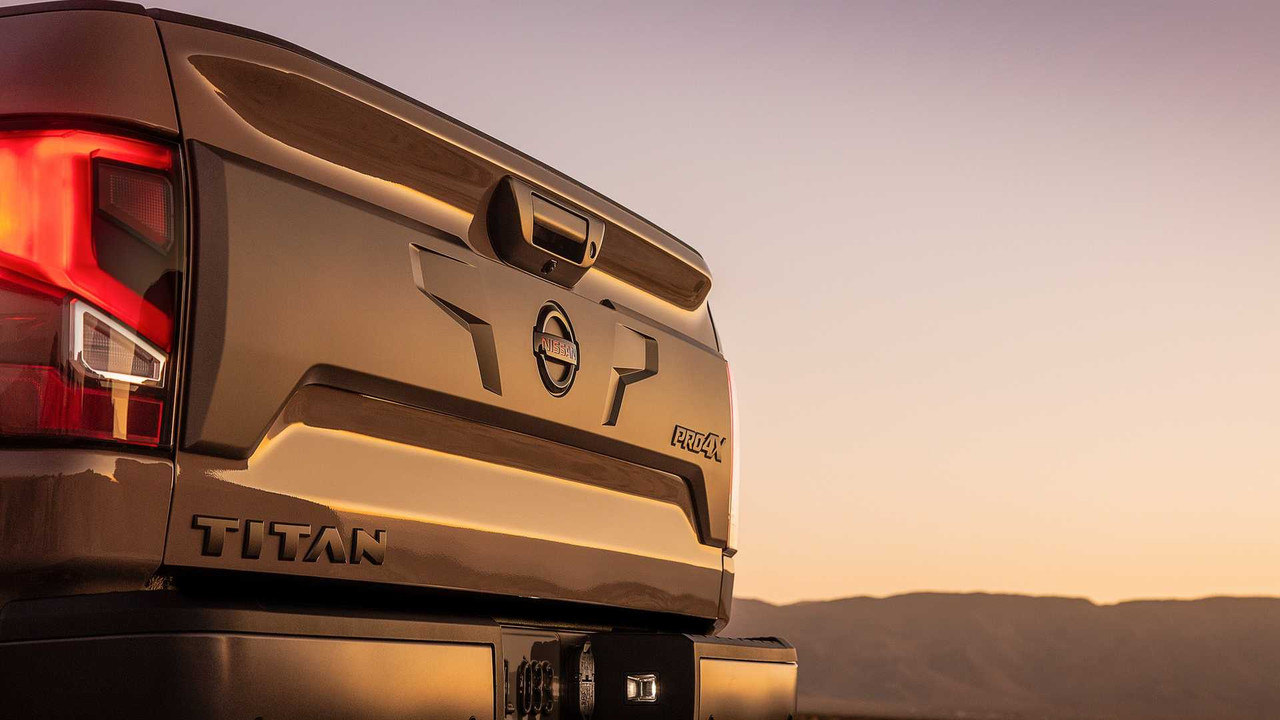 2020 Nissan Titan (28)