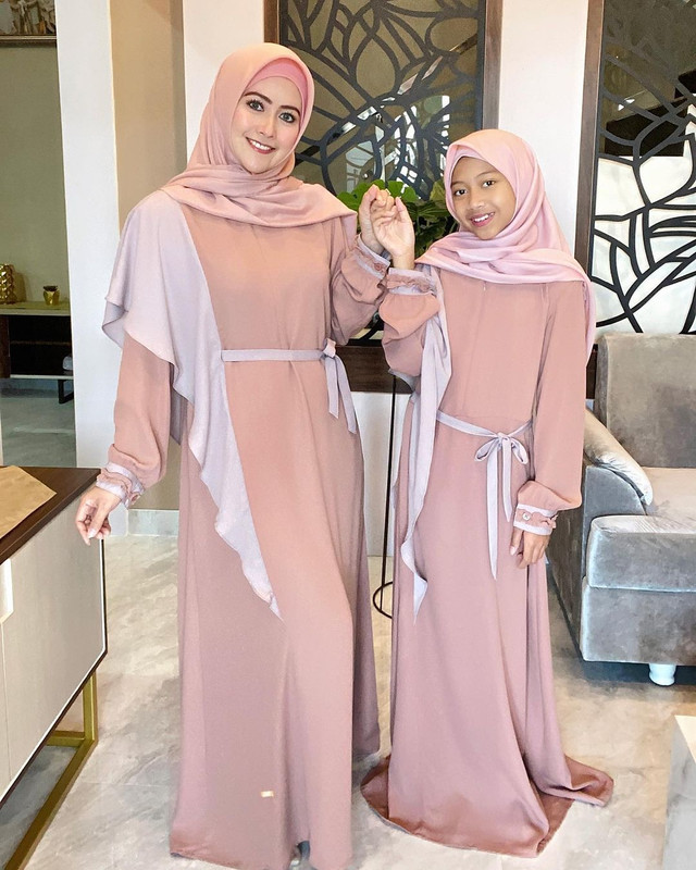 Meggy Wulandari dan Meisya