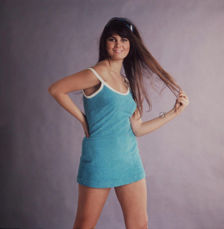Caroline_Munro_c83
