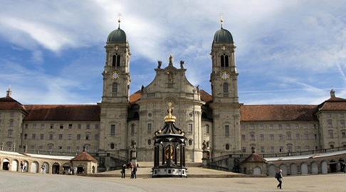 Nostra Signora di Einsiedeln dans Apparizioni mariane e santuari Madonna-Nera-di-Einsiedeln