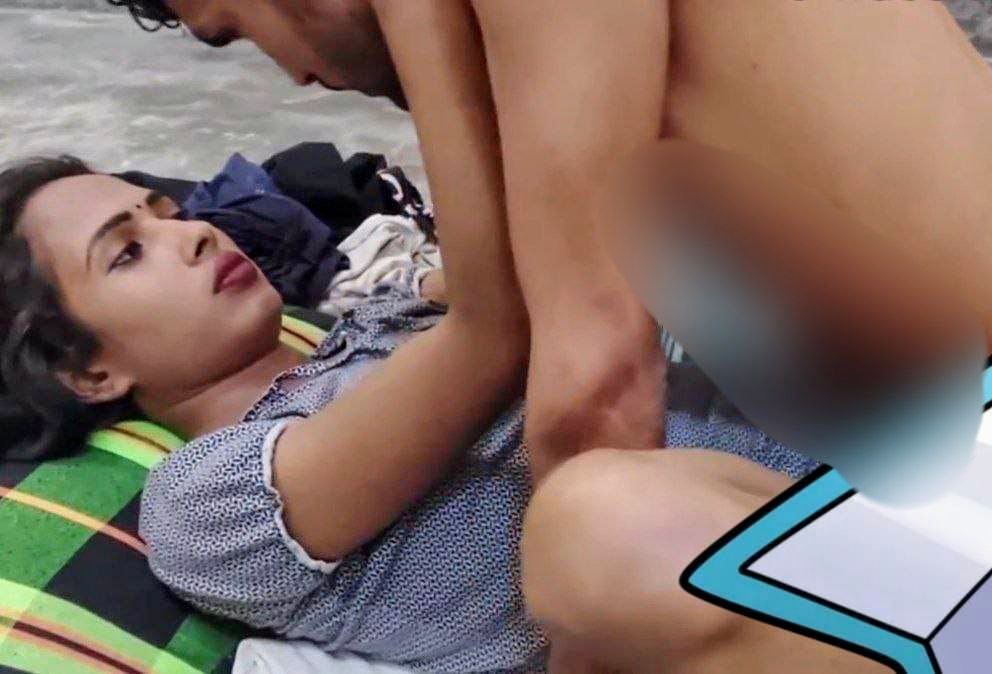 Desi girl fucking with boyfriend enjoying full sex exclusive