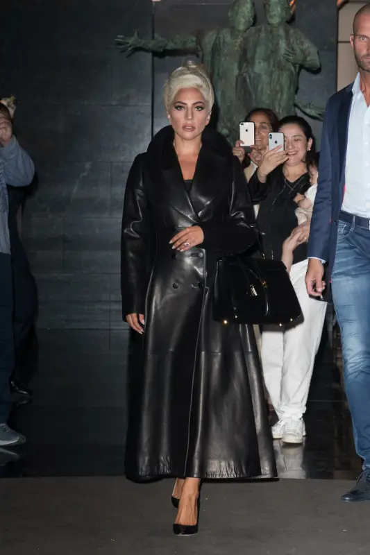 8-29-18-Leaving-hotel-in-Paris-001.webp