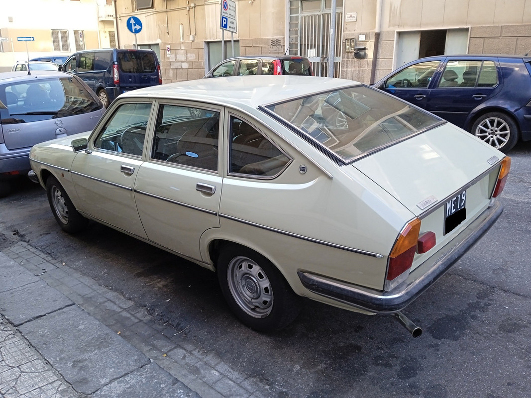 i.postimg.cc/fLzkbhSv/lancia-beta-1-4.jpg