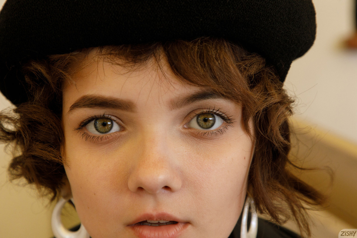 full_051_1705238114141038