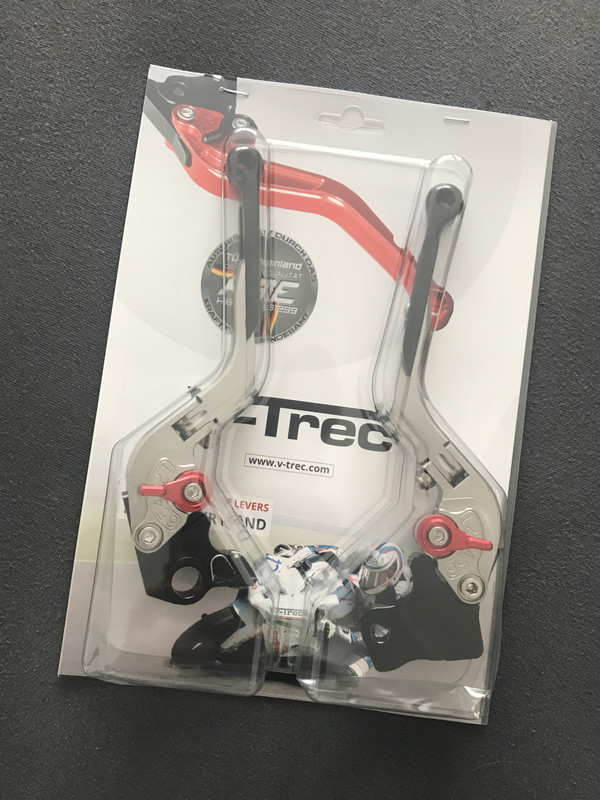 21279FD6-BACF-48AB-83F5-346659A270B1