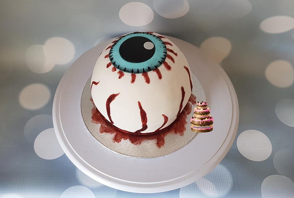Торт глазки. Торт на Хэллоуин. Пирожные на Хэллоуин. Торт с глазами. Торт с глазами на Хэллоуин.
