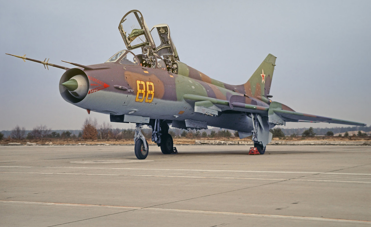 20 GvAPIB Su-17UM3 88 yellow_17532365202 (8)