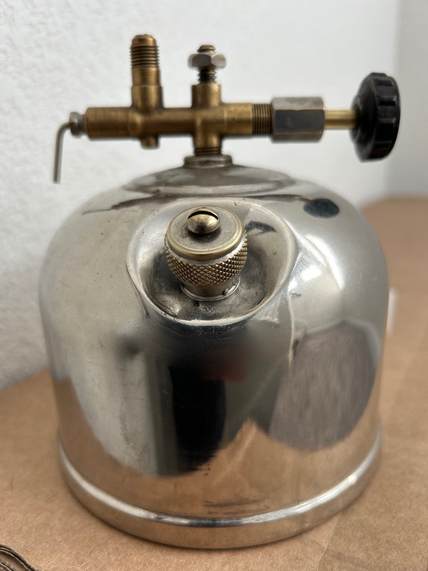 Manufacturing dates - 242 NL - The Coleman Collectors Forum Manufacturing dates - 242 NL - The Coleman Collectors Forum