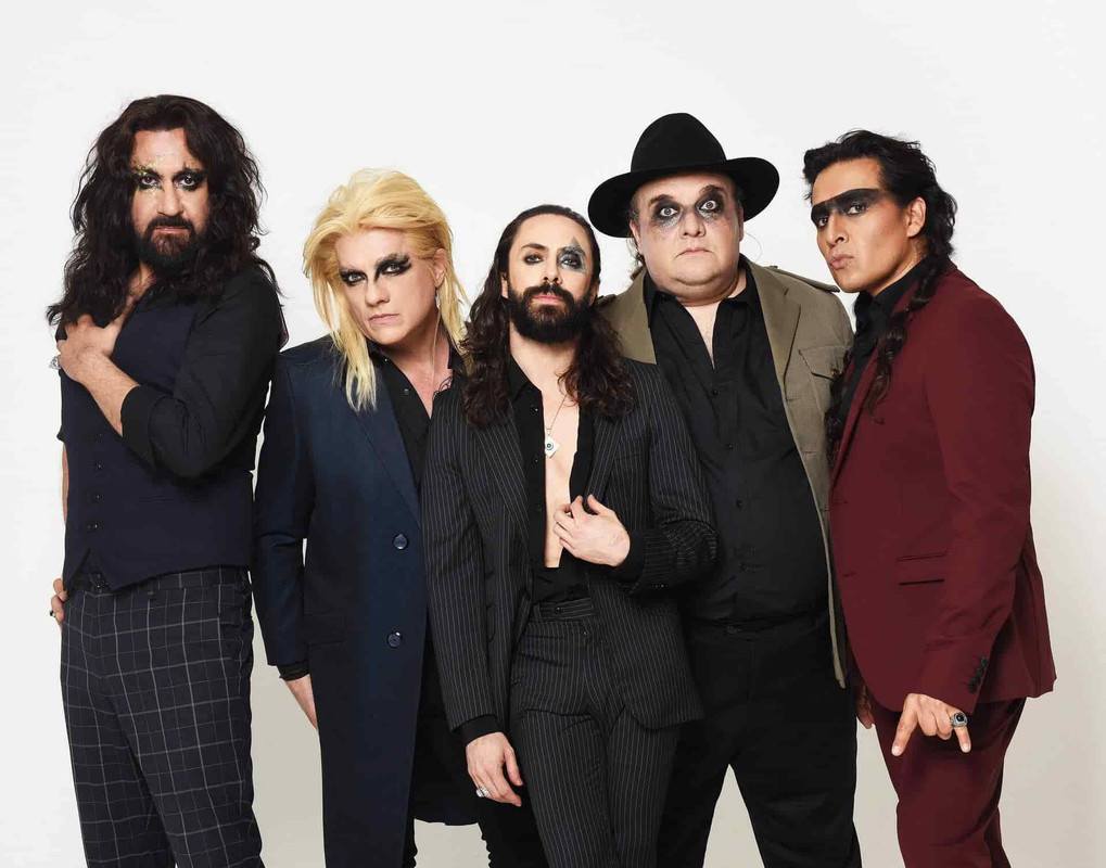 Moderatto podría cancelar show en Puebla; un grupo armado les robó todo su equipo