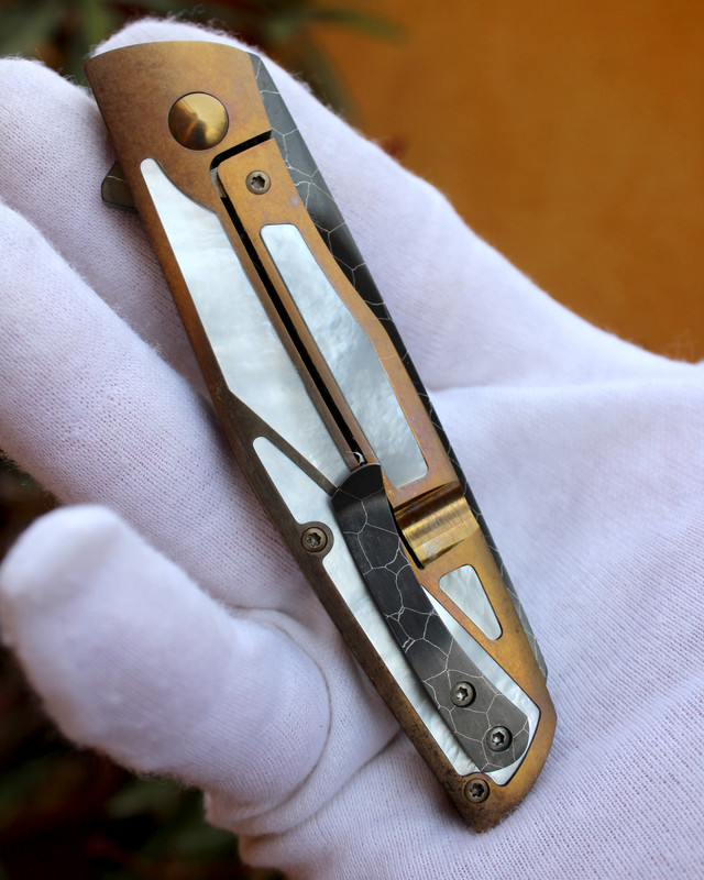 CRU-FRAME-2.jpg