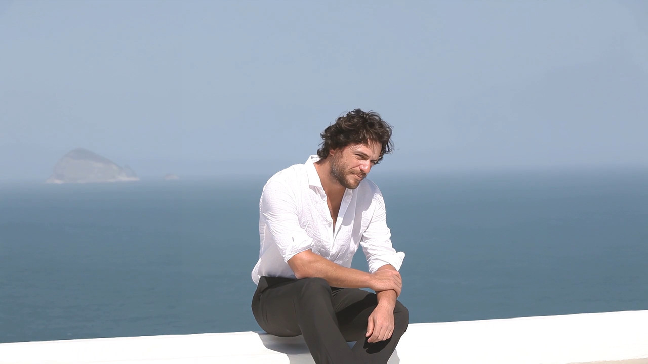 https://i.postimg.cc/fR6TmFRn/Isto-Gente-Making-of-Photoshoot-Alinne-Moraes-e-Rodrigo-Lombardi-ts-snapshot-02-53-718.jpg
