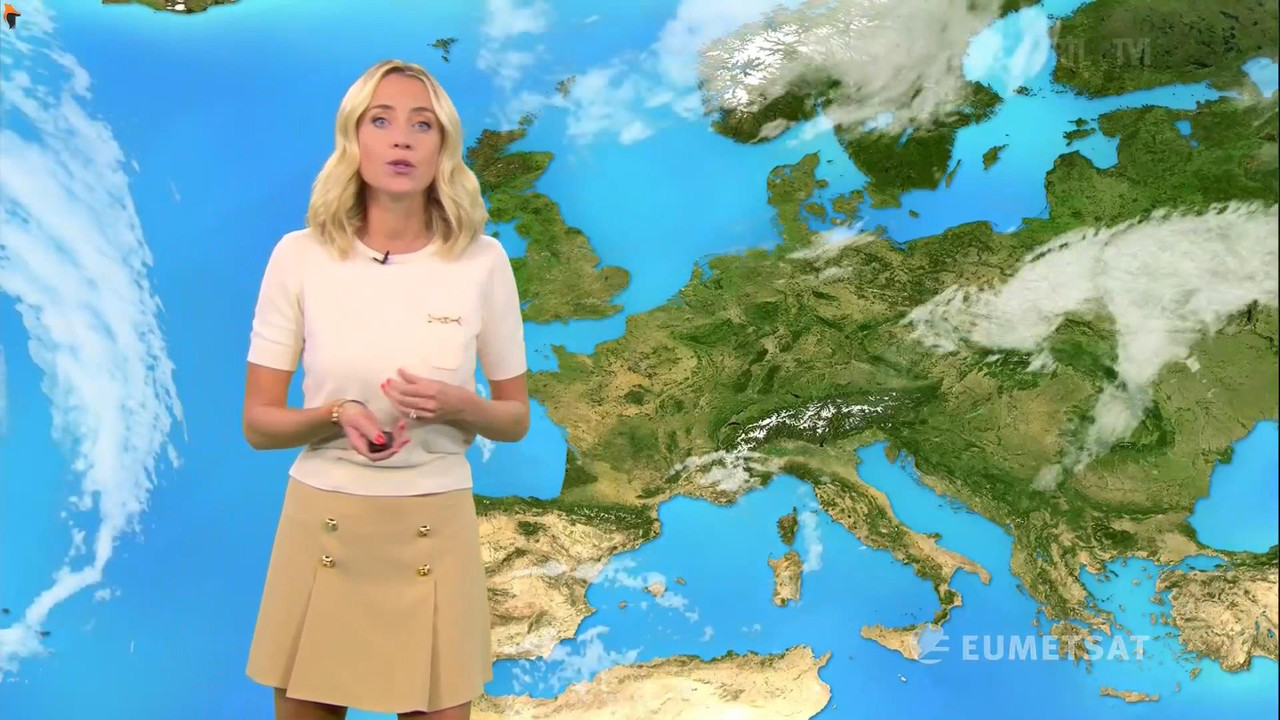 Emilie Dupuis 240821.mp4_snapshot_00.17_[2021.08.24_19.19.00]