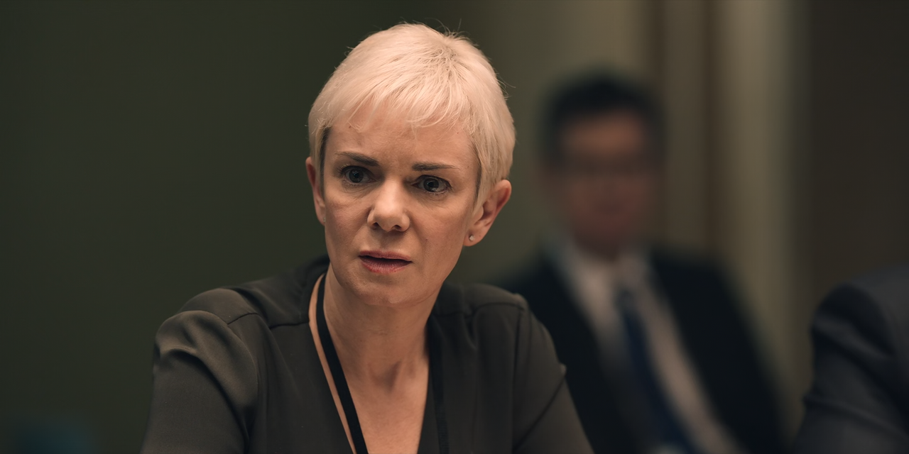 COBRA.(2020).S01E01.Episode.1.1080p.10bit.BluRay.AAC5.1.HEVC-Vyndros.mkv_snapshot_13.37_[2021.04.15_