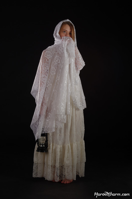 MarvelCharm_Nicolette-Lantern-013