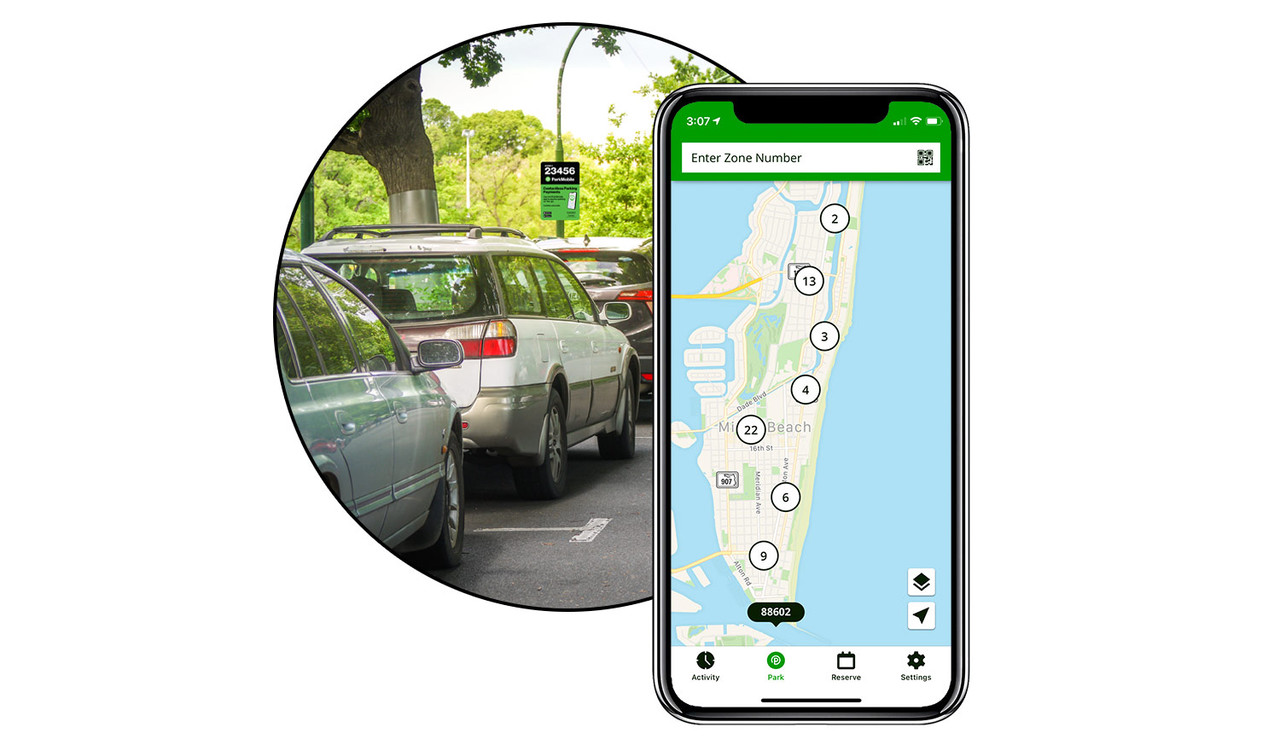 ParkMobile Contactless Parking Payment in Miami Beach - MIAMI, FLORIDA -  FEBRUARY 14, 2022 Stock Photo - Alamy