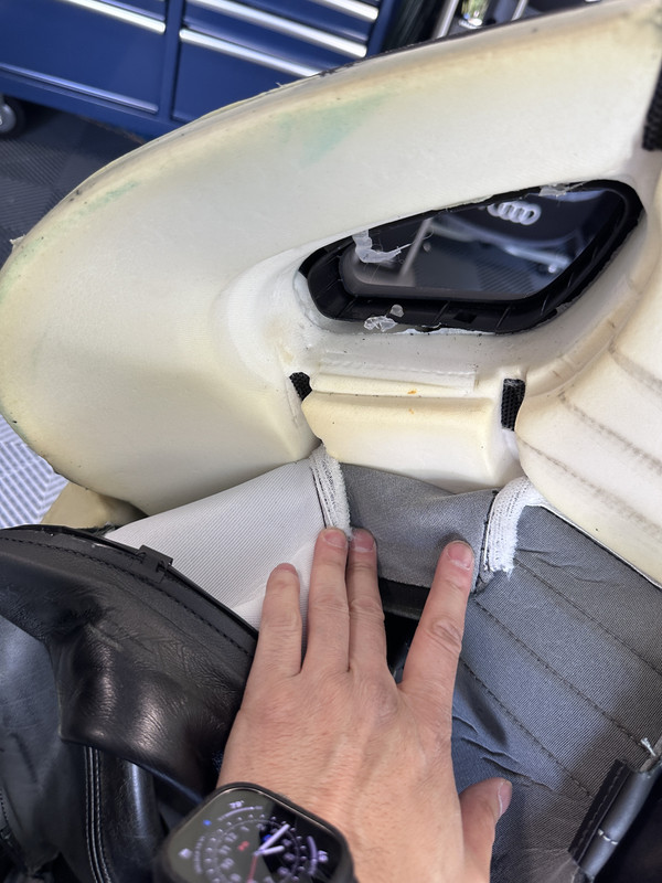 Wingback_assembly_38