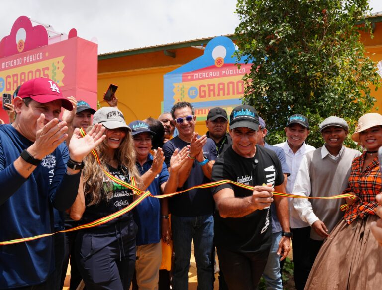 Alcalde Char entrega renovado mercado de Granos: 112 años de historia comercial en Barranquilla