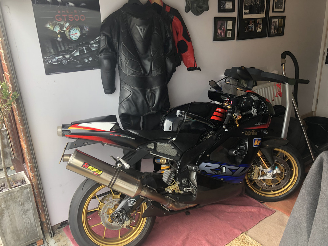 2FDF8021-1418-4485-BFD0-8B963CCE1518