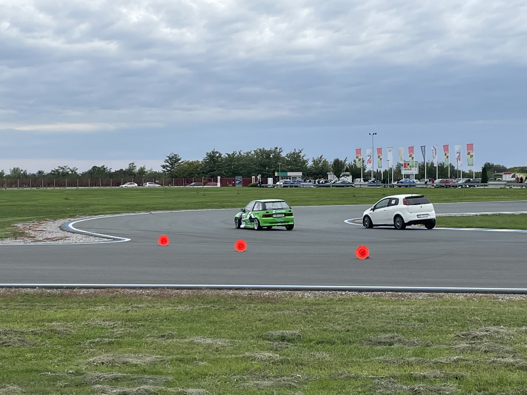 FD596151-2FD5-4F5C-878D-9CC7F4CAB89E