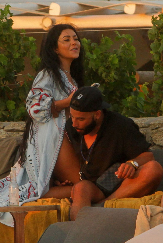 UpskirtStars.Com (7)