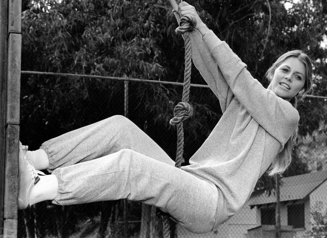 lindsay_wagner_b99