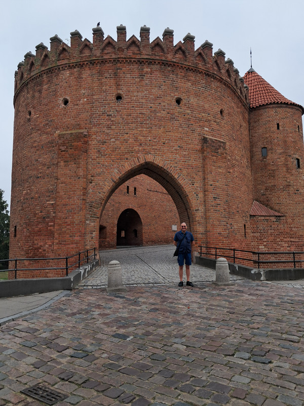 Varsovia 2024 la ciudad Fénix que resurgió de sus cenizas. - Blogs of Poland - Dia 1-Palacio Real, centro histórico y Free tour. (3)