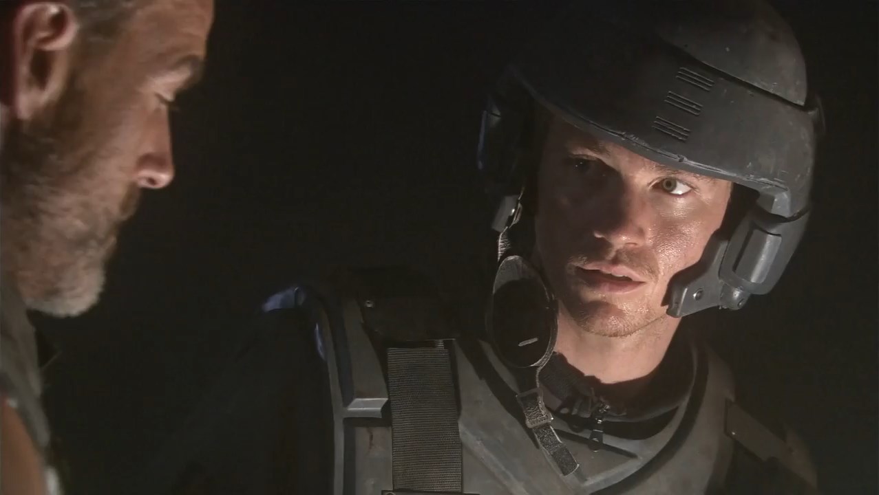 Starship Troopers 2: Hero of the Federation 2004 BluRay [Hindi + English] 480p, 720p ESub Screenshot