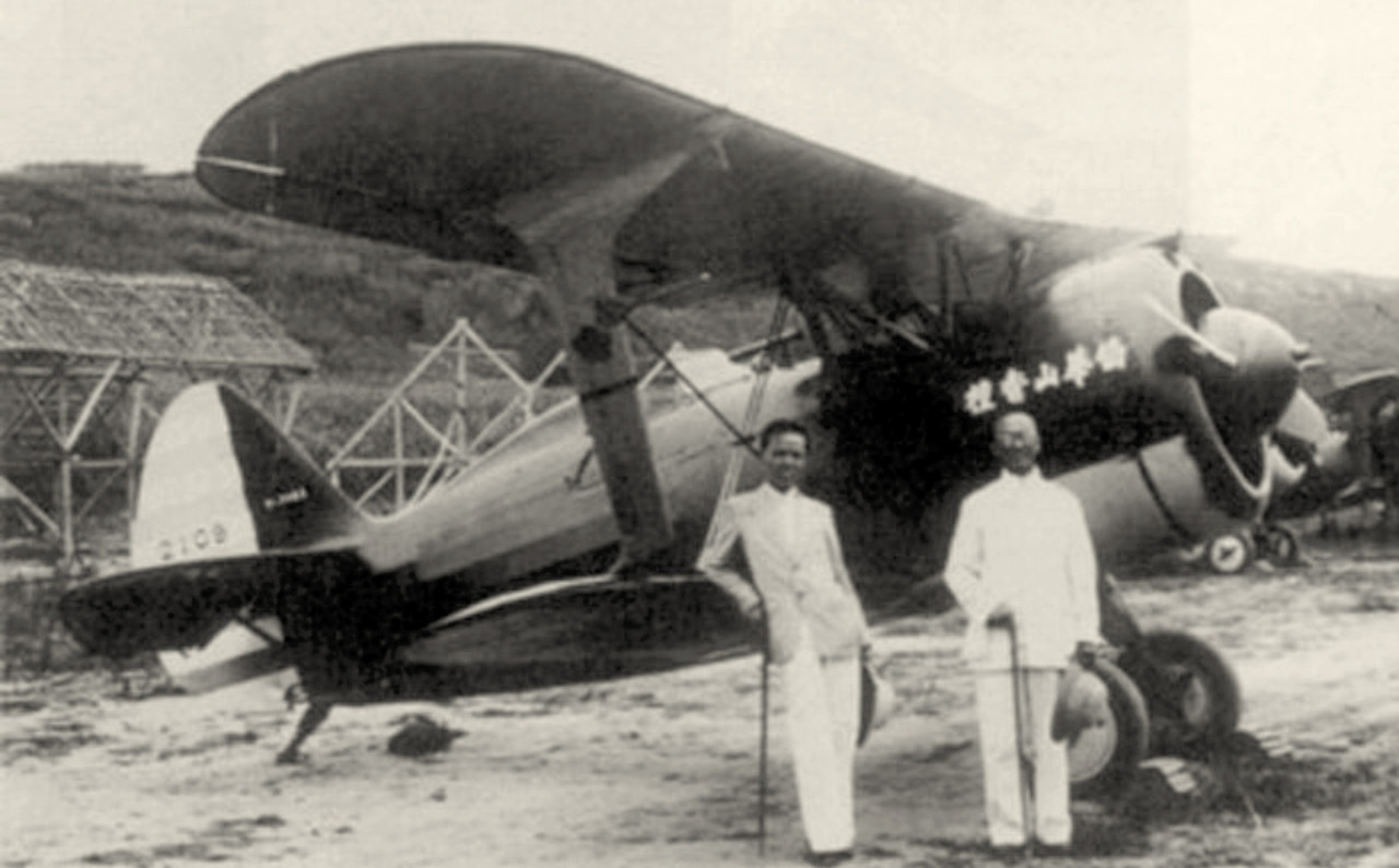 CAF-Polikarpov-I-153-Chinese-army-sn-2109-P-7163-flown-by-ace-Liu-Chi-Sheng-July-1939-China-01