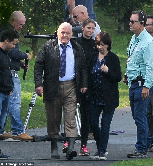 3865972200000578-3791868-image-m-171_14739753378