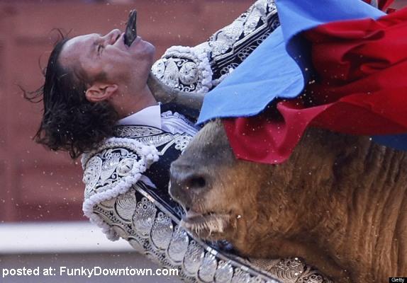matador-julio-aparicio-bullfight-accident-spain-bull-horn-impale