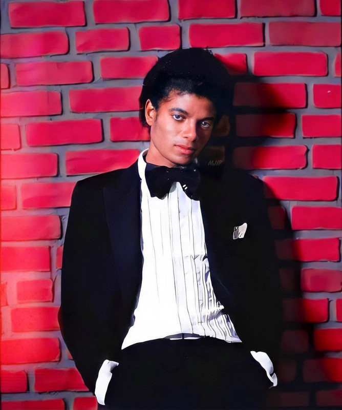 michaeljacksonisperfection-20210518-221251-0.jpg
