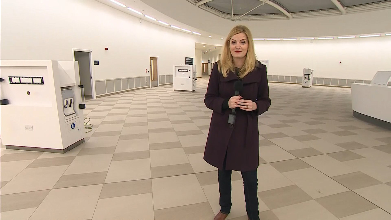 25 January - 18.00.00 - ITV News London. The latest news and wea