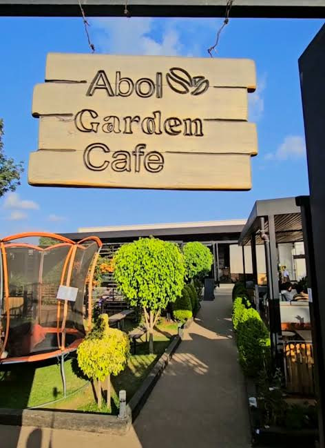 Beautiful Garden Cafe Ambiance