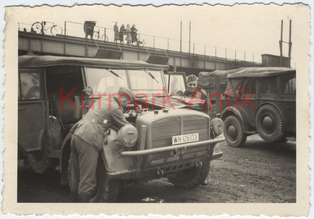 Foto Wehrmacht PKW schwerer Horch LKW Kübel Inst Werkstatt