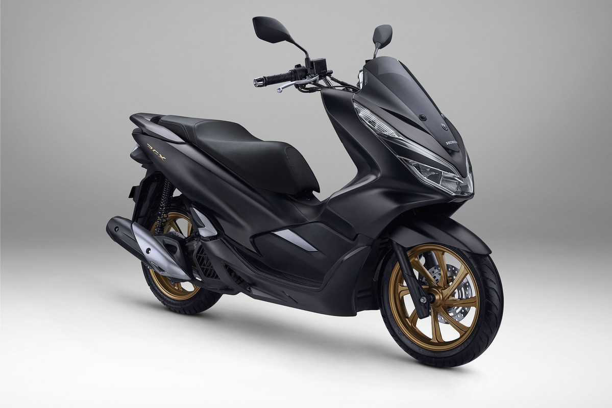Honda PCX Glorious Black Matte