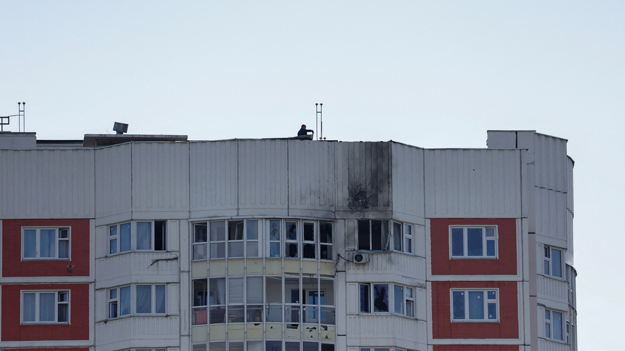 Drones attack Moscow residential areas for first time since Russia invaded Ukraine Drones attack Moscow residential areas for first time since Russia invaded Ukraine