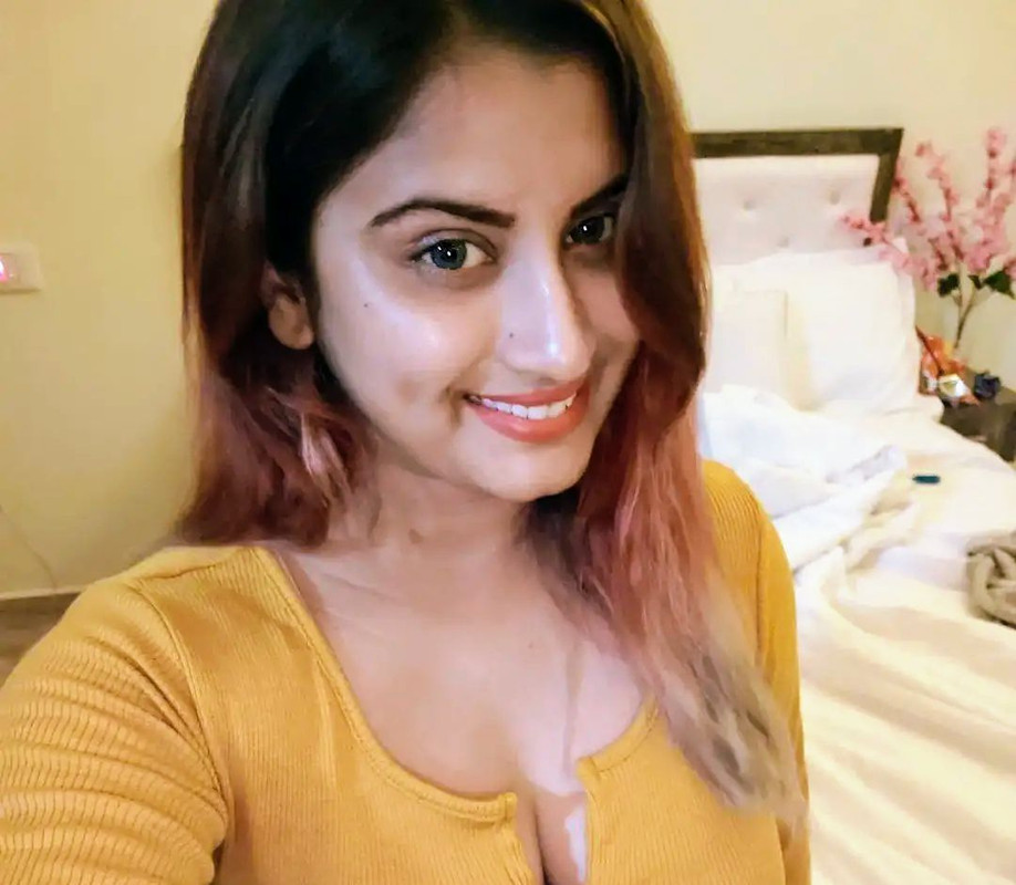 Gunjan Aras Onlyfans model hot body Exclusive paid show