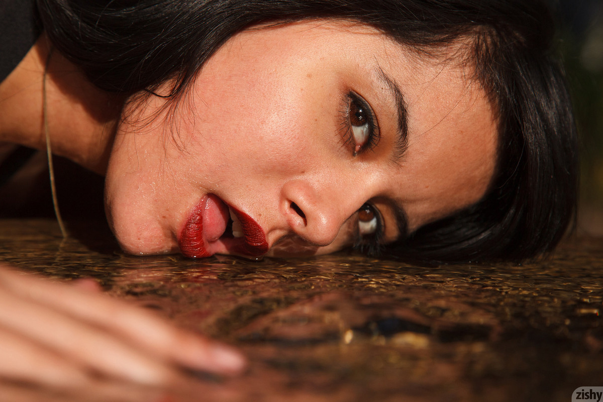 full_018_1040291158516160