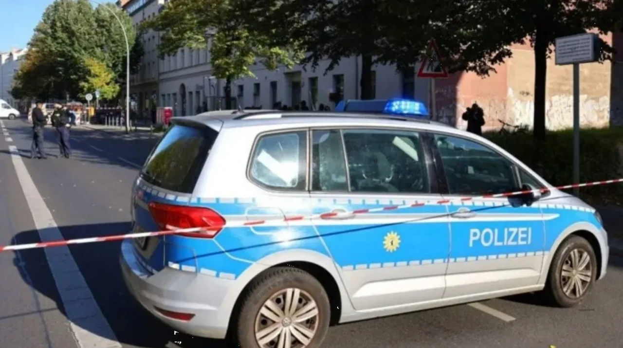 Sinagoga es atacada en Berlín, sujetos encapuchados lanzaron bombas molotov