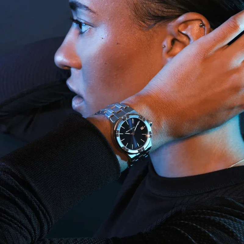AI1106-SS002-430-1_на руке