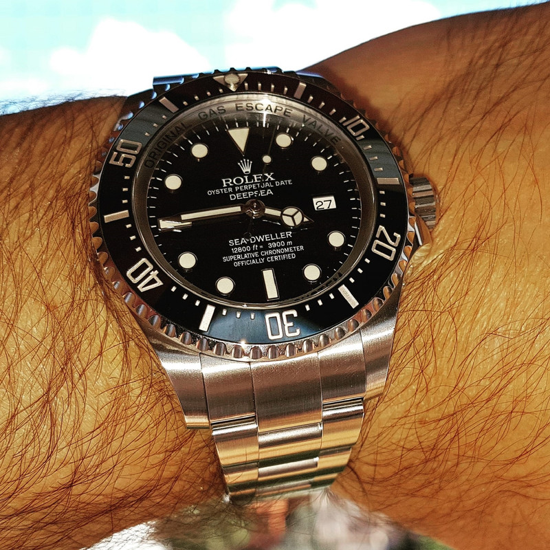 Rolex Sea-Dweller Deepsea 44mm 3900M Cal. 3135 Ref. 116660 (1)
