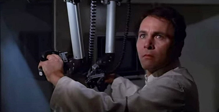 MICHAEL-PATAKI-ANDROMEDA-STRAIN-1-A-FOTOR.jpg