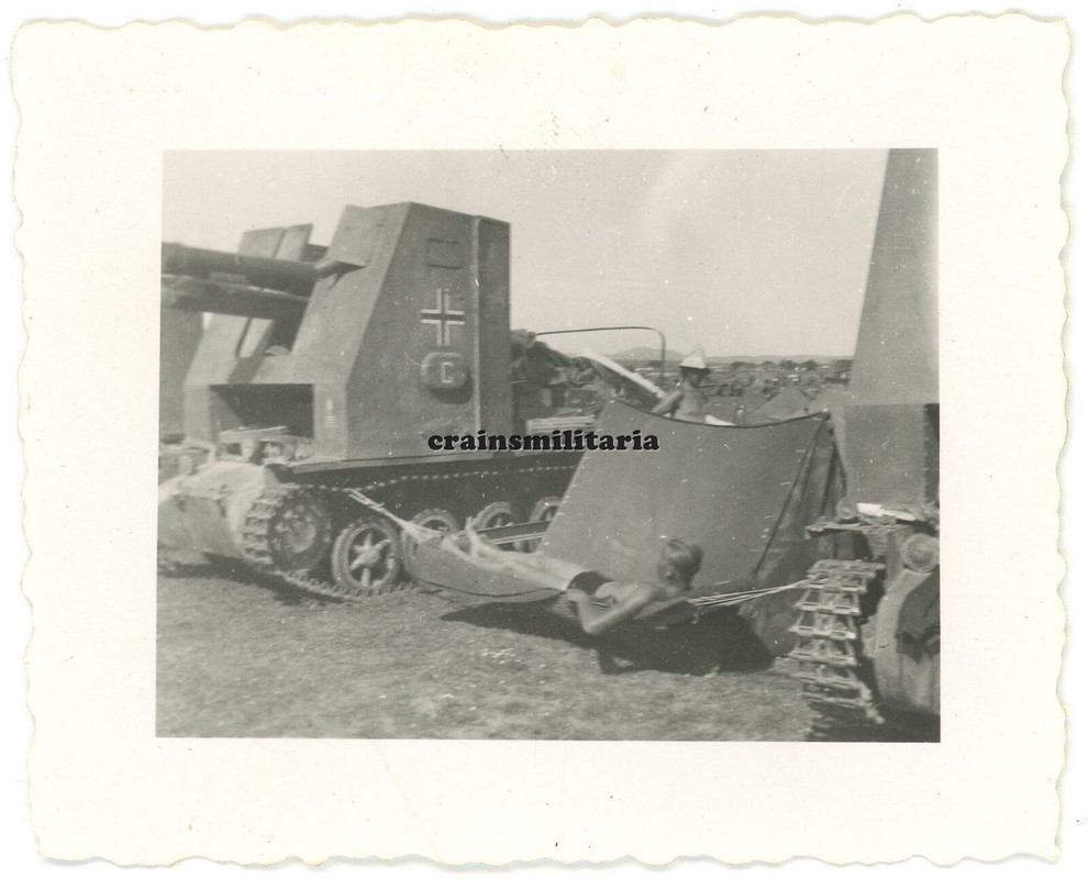 Orig. Foto 9.PD Sturmpanzer I Bison der s.IG.Komp.701 in Griechenland 1941 (1)