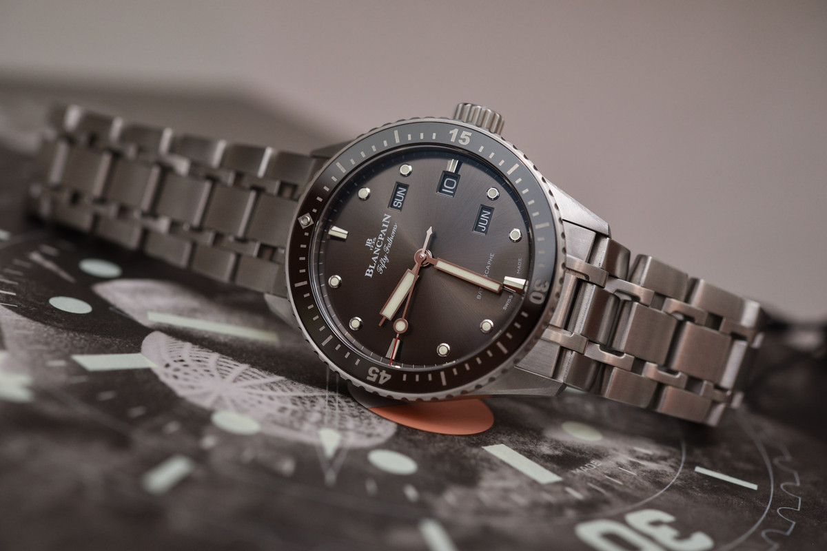 Blancpain-Fifty-Fathoms-Bathyscaphe-Quantième-Annuel-7