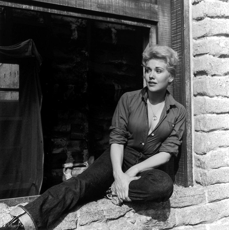 kim_novak_107