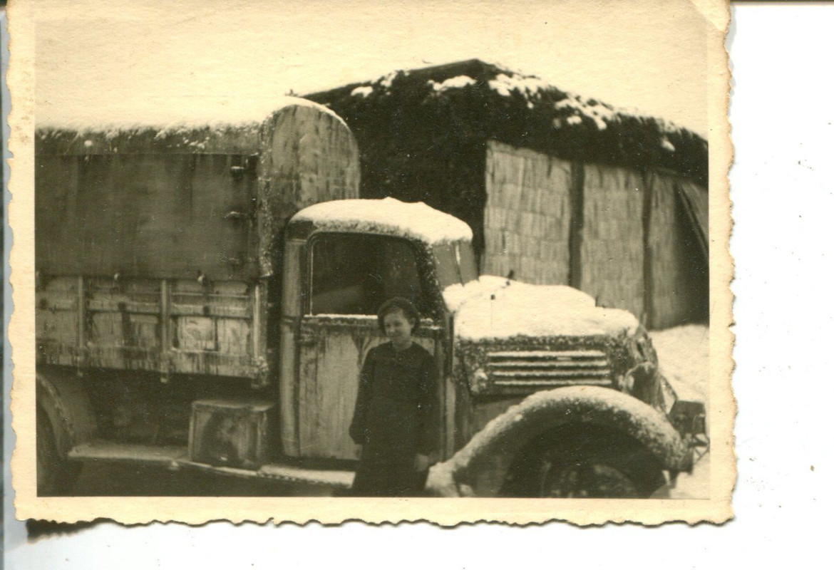 Foto Schöne Dame LKW Wehrmacht Rußland Winter WW