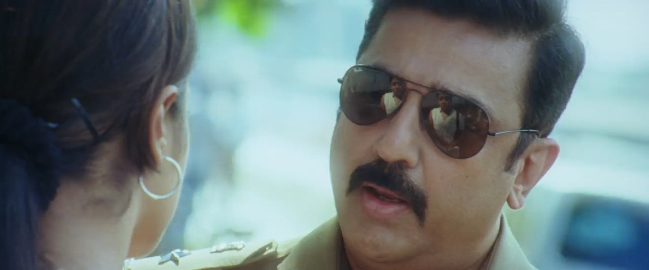 Vettaiyaadu Vilaiyaadu 2006 WebRip [Tamil] 480p 720p ESub Screenshot