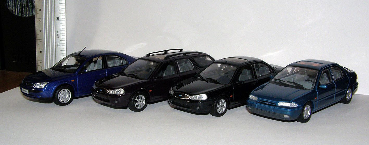 1997 Ford Mondeo Mk.II 2.0 GLX Turnier (Minichamps #430 086312) 2